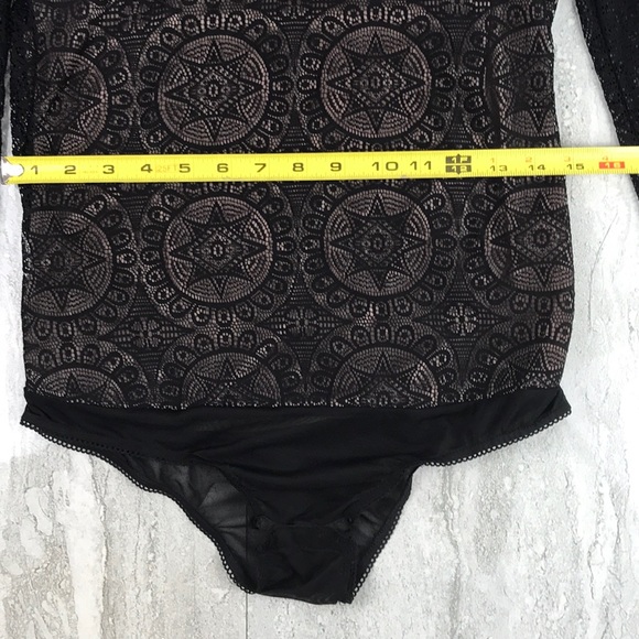Love Culture Lace Bodysuit - Picture 7 of 8